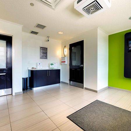 Studio 6 Toronto - Mississauga With Kitchenettes Екстер'єр фото
