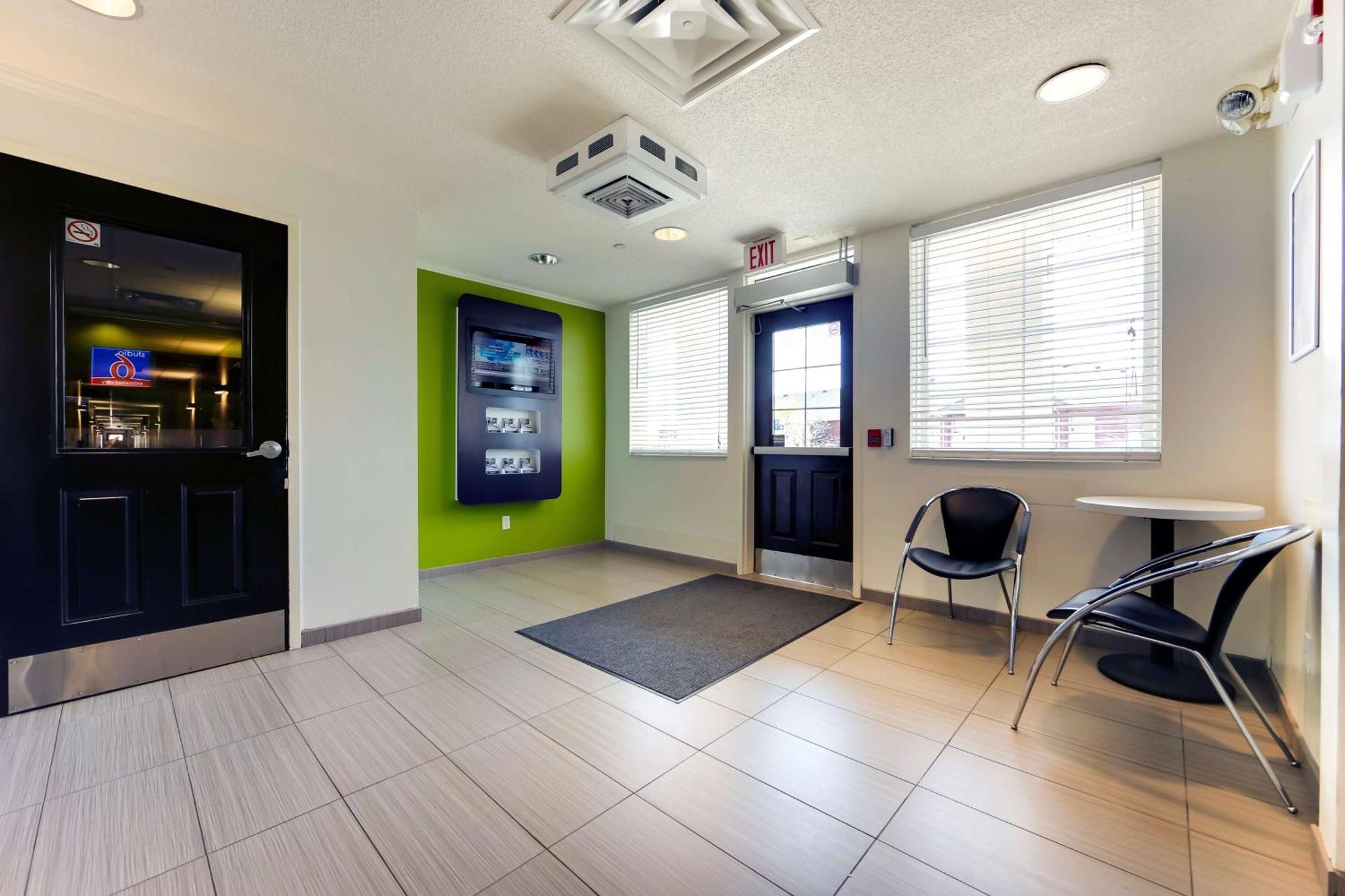 Studio 6 Toronto - Mississauga With Kitchenettes Екстер'єр фото