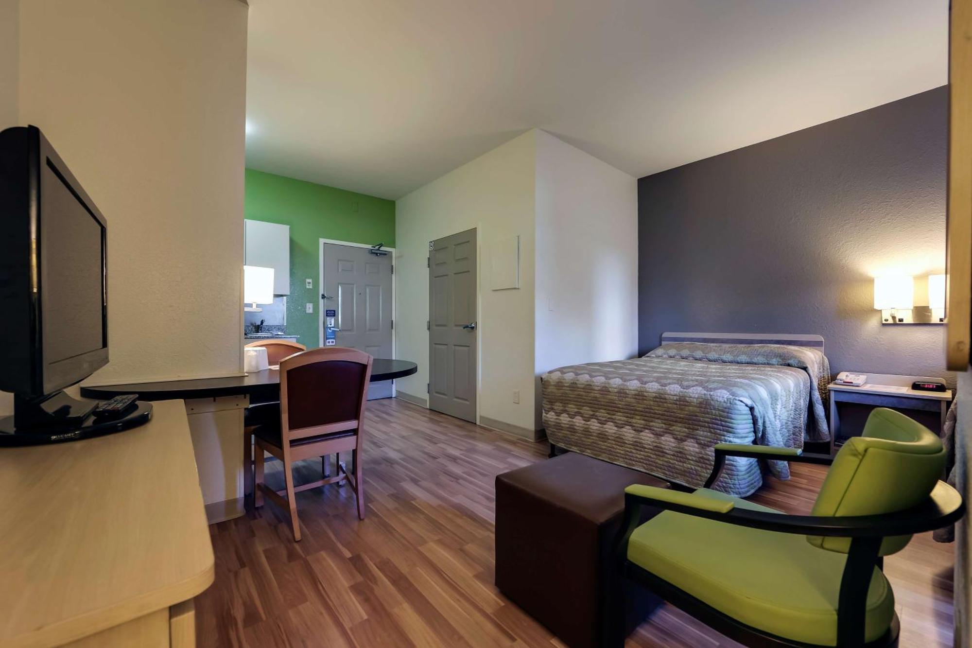 Studio 6 Toronto - Mississauga With Kitchenettes Екстер'єр фото