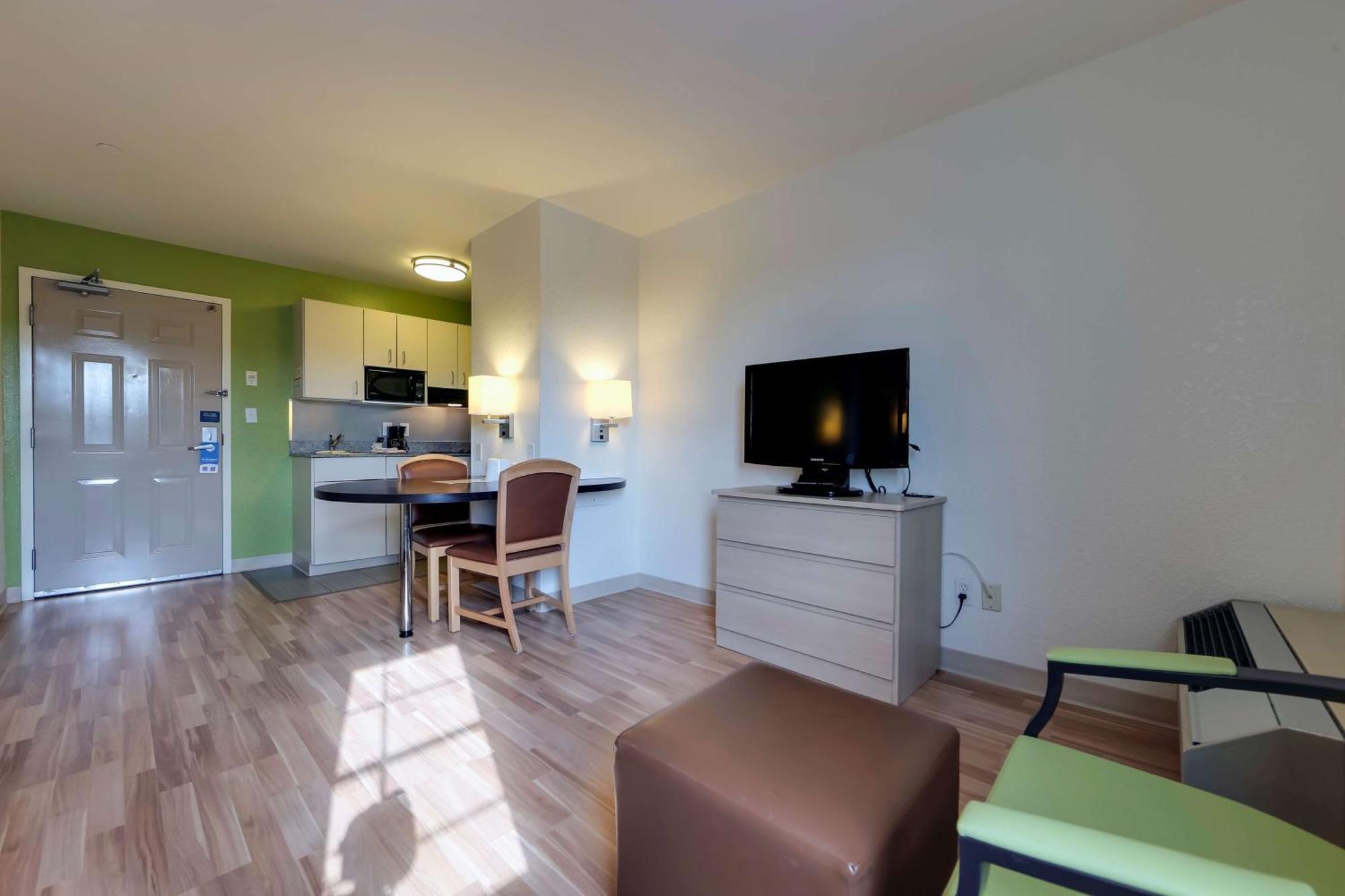 Studio 6 Toronto - Mississauga With Kitchenettes Екстер'єр фото