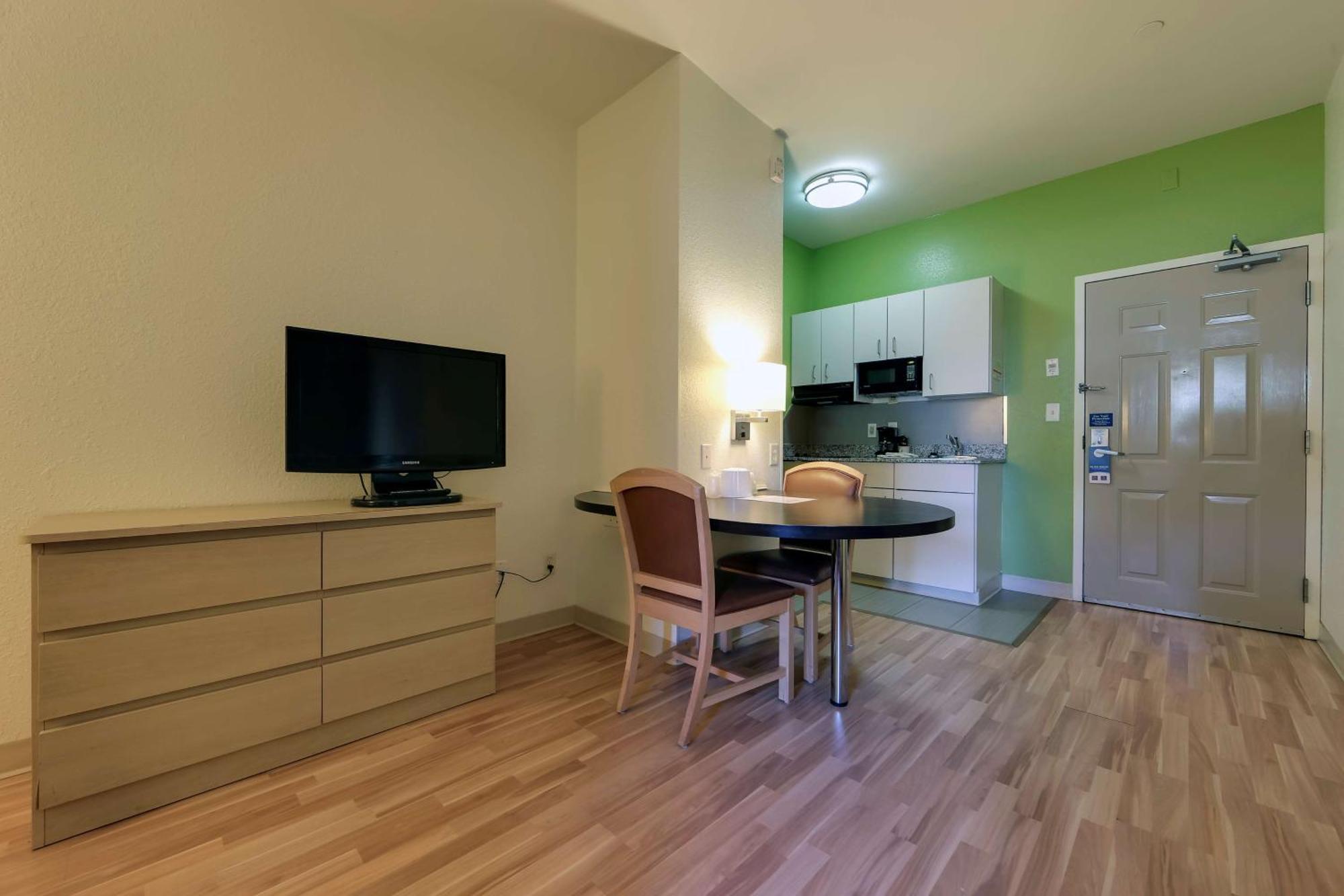 Studio 6 Toronto - Mississauga With Kitchenettes Екстер'єр фото