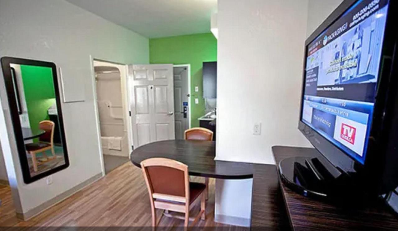 Studio 6 Toronto - Mississauga With Kitchenettes Екстер'єр фото